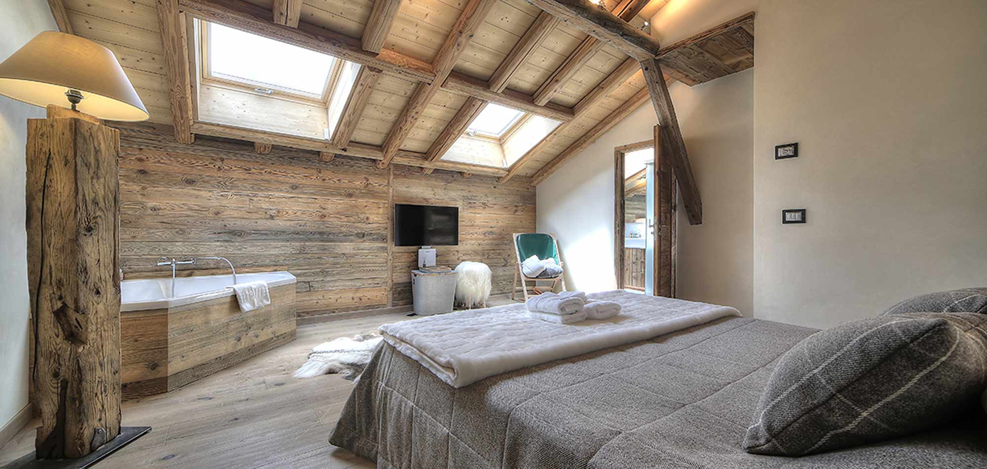 chaletnorel_bedroom_1.jpg