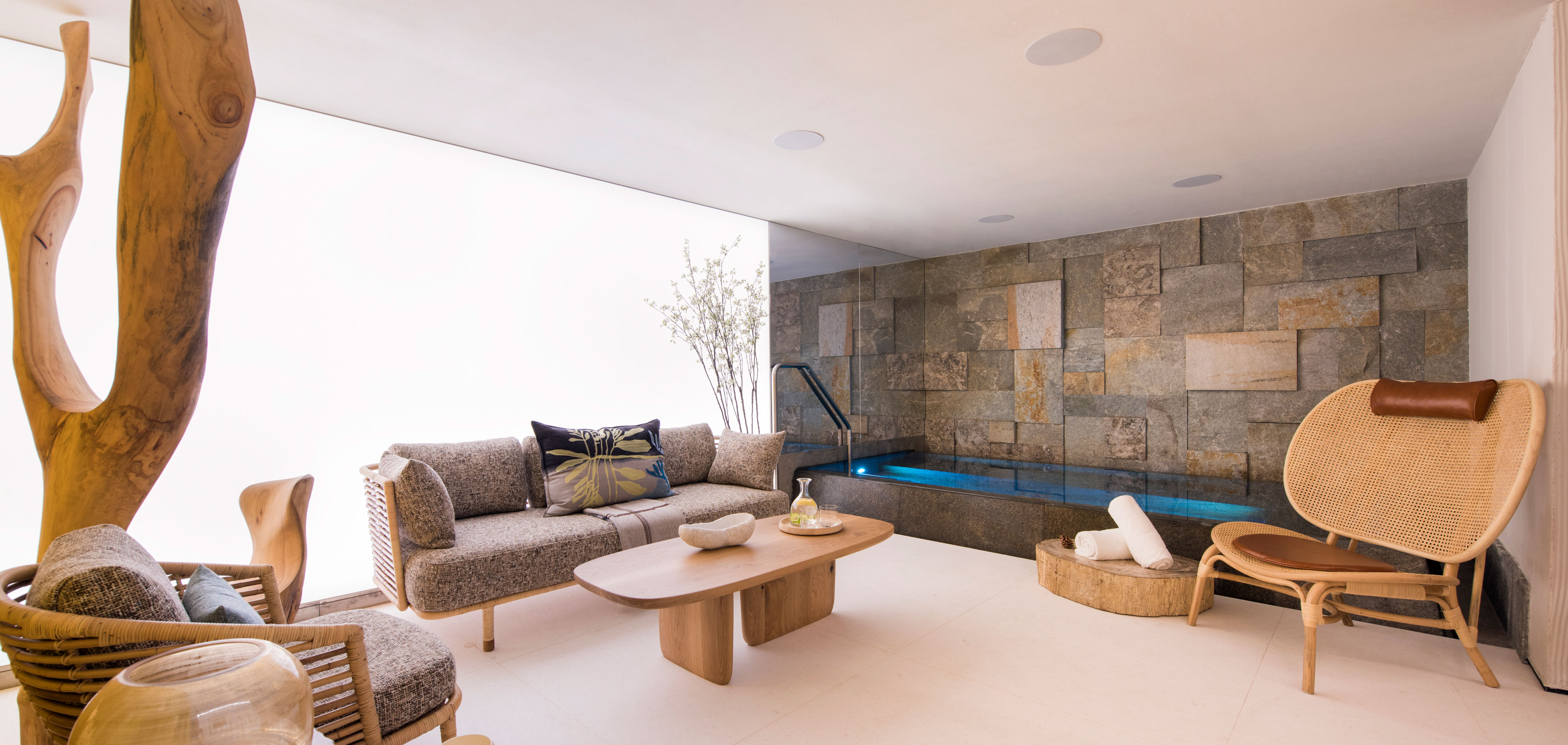 luxury_ski_chalet_denali_zermatt_oxford_ski_luxury_ski_spa.jpg