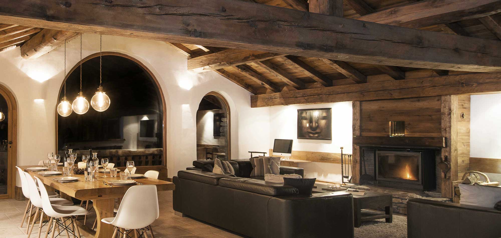 Chalet_Bouclia_oxford_ski_luxury_ski_Lounge.jpg