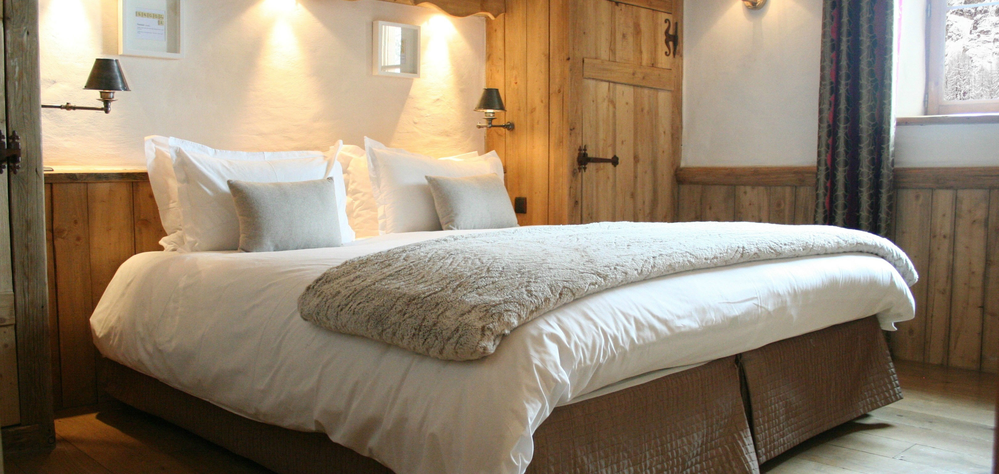 chalet_arosa_oxford_ski_luxury_ski_bedroom3.jpg
