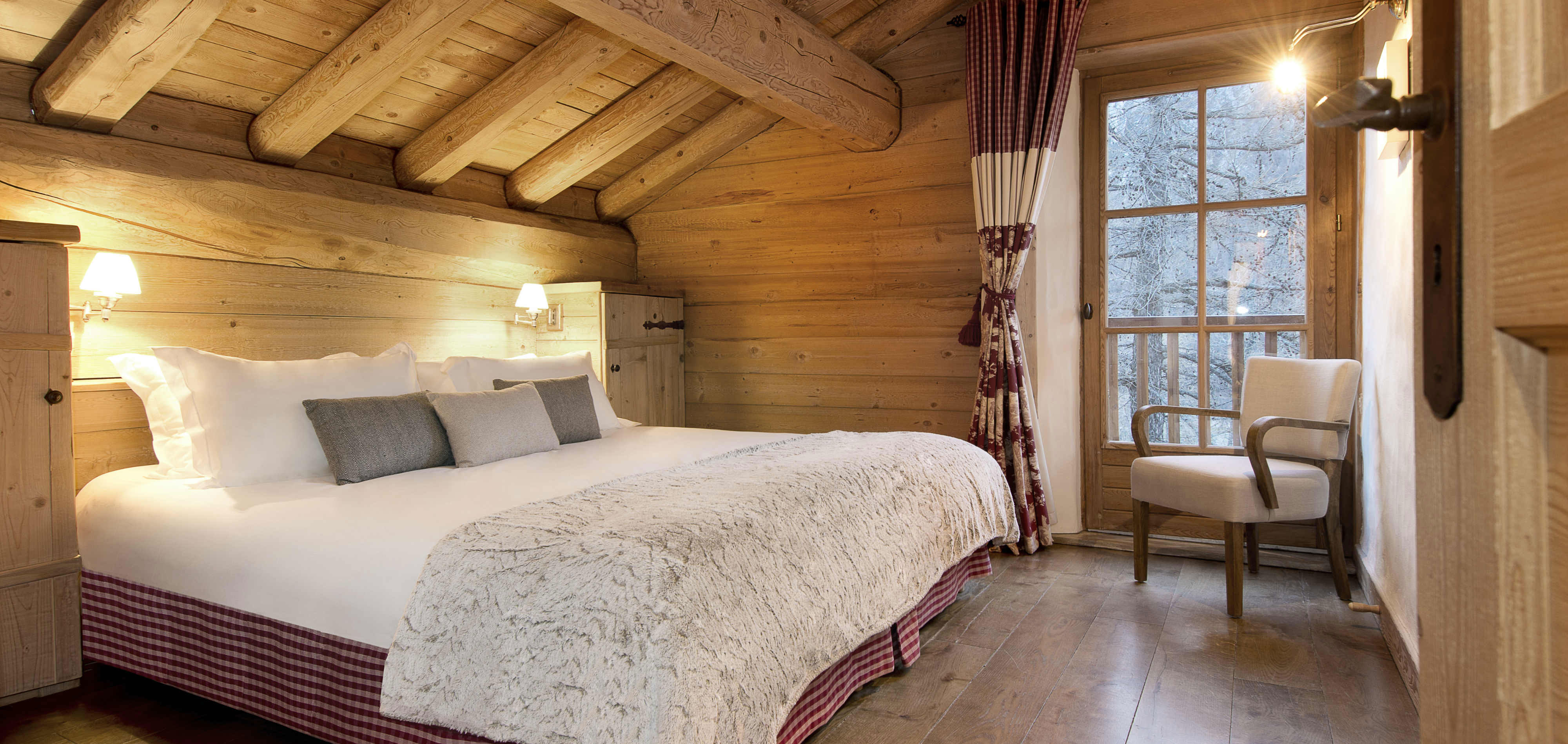 chalet_arosa_oxford_ski_luxury_ski_bedroom4.jpg