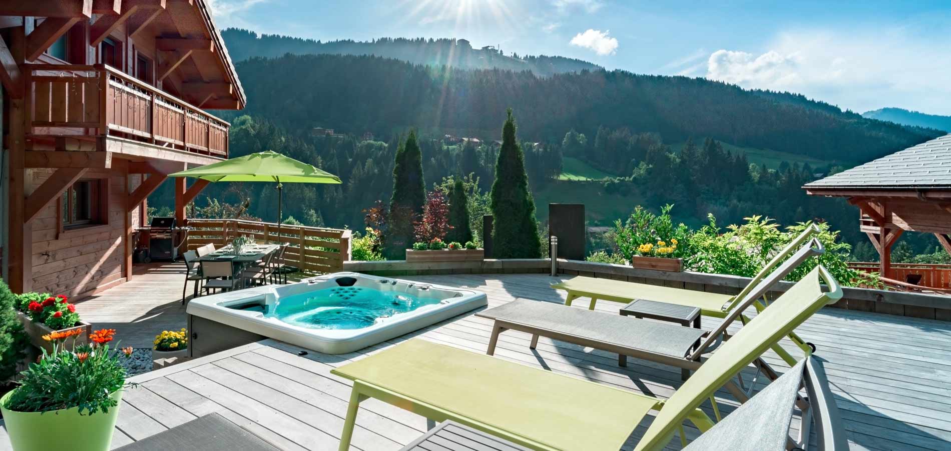 chalet_aubois_morzine_oxford_ski_hot_tub2.jpg