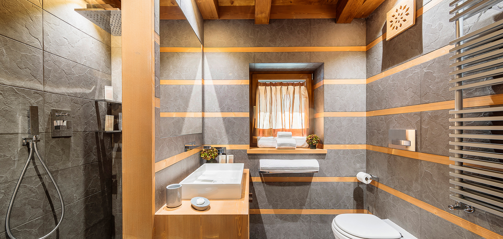 chalet_perla_cortina_italy_luxury_bathroom_of_cristallo suite.jpg