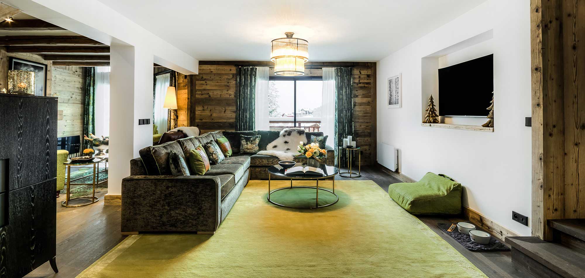 la_sivoliere_courchevel_1850_suite_lounge.jpg