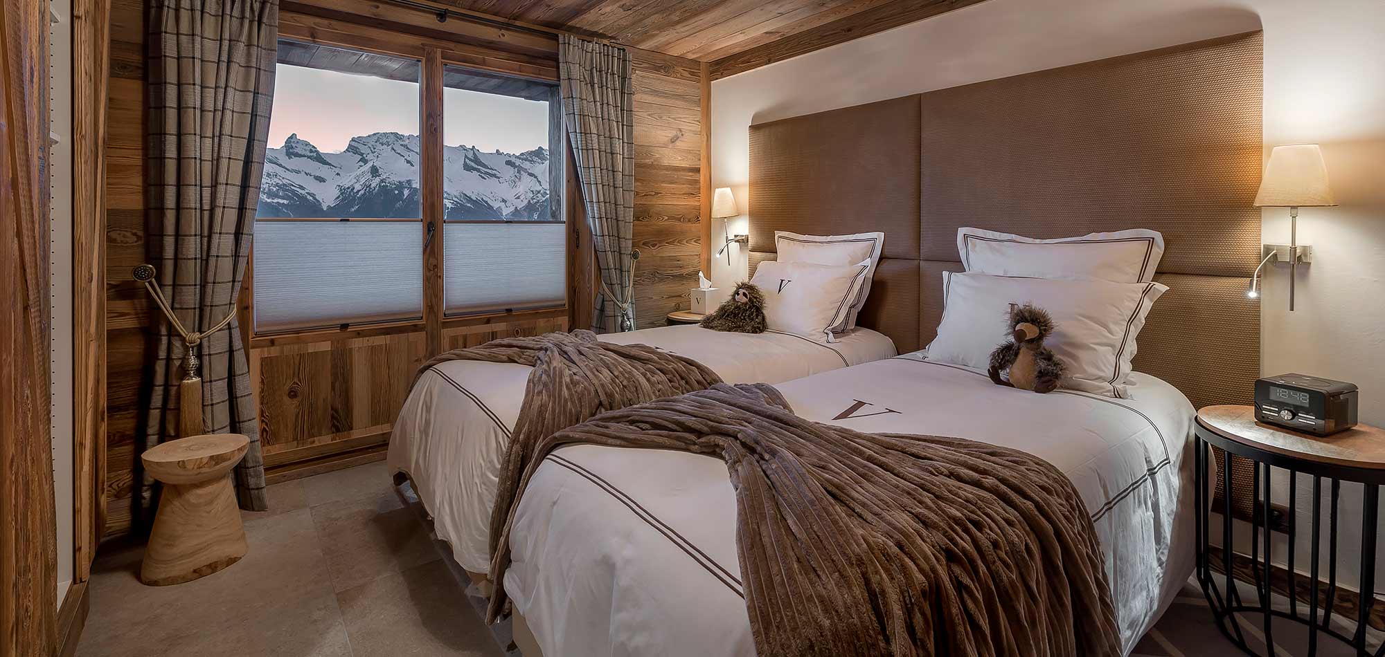 Chalet_V_Les_4_Vallees_Bedroom_2.jpg