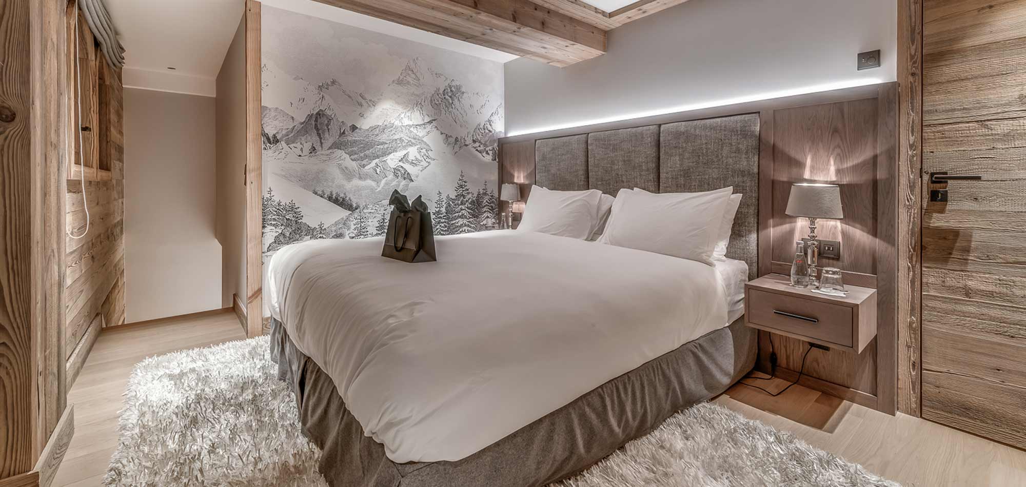 chalet_namaste_courchevel_1850_Bedroom4_img.jpg