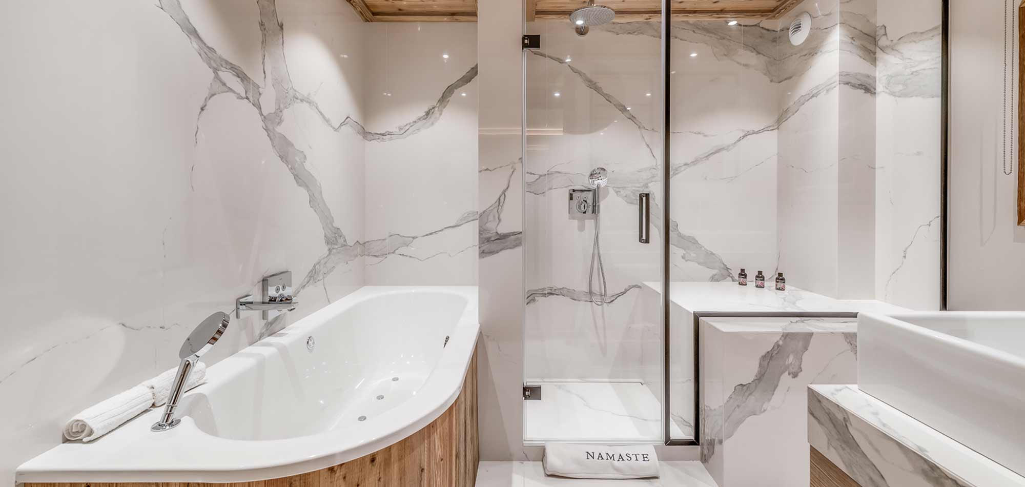 chalet_namaste_courchevel_1850_Bathroom3_img.jpg