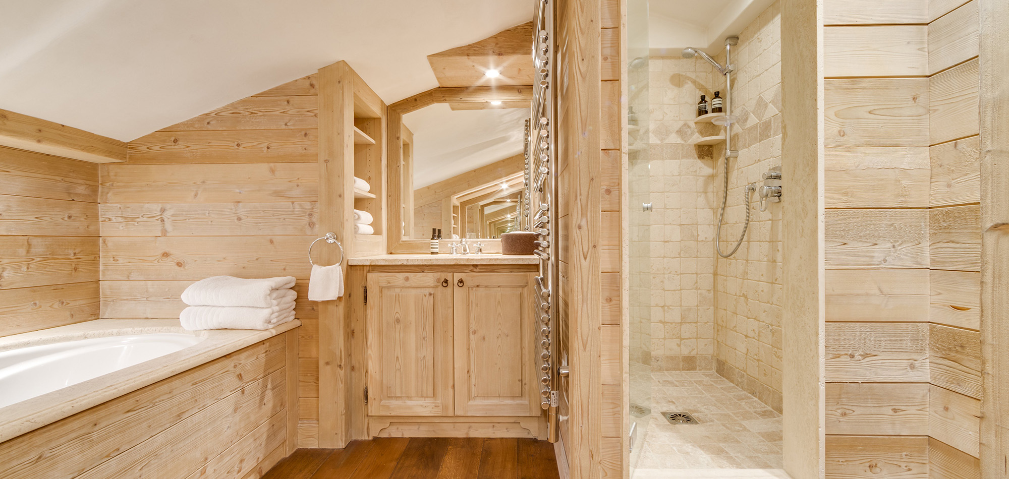chalet_grand_tetras_val_disere_oxford_ski_bathroom3.jpg