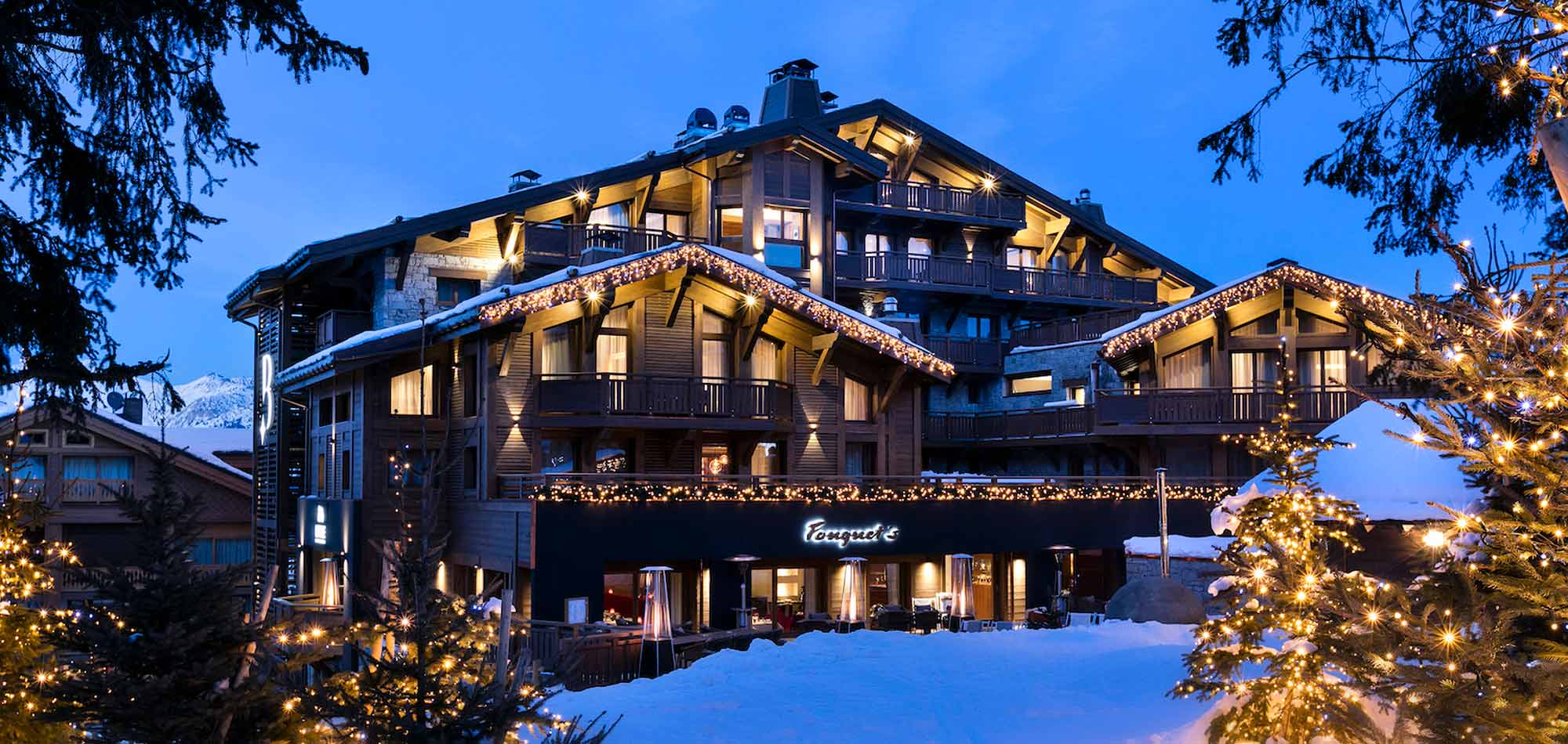 luxury-ski-hotel-courchevel-barriere-les-neiges-oxford-ski-exterior