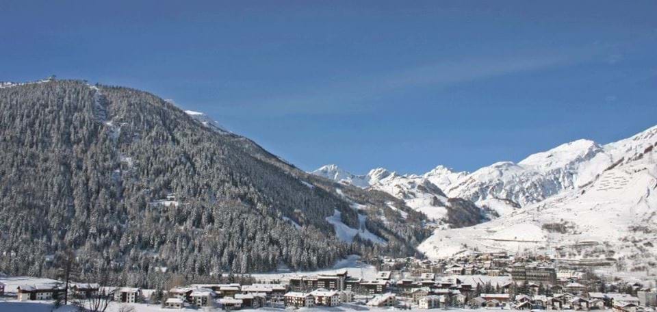 Explore Ski Resorts in Italy