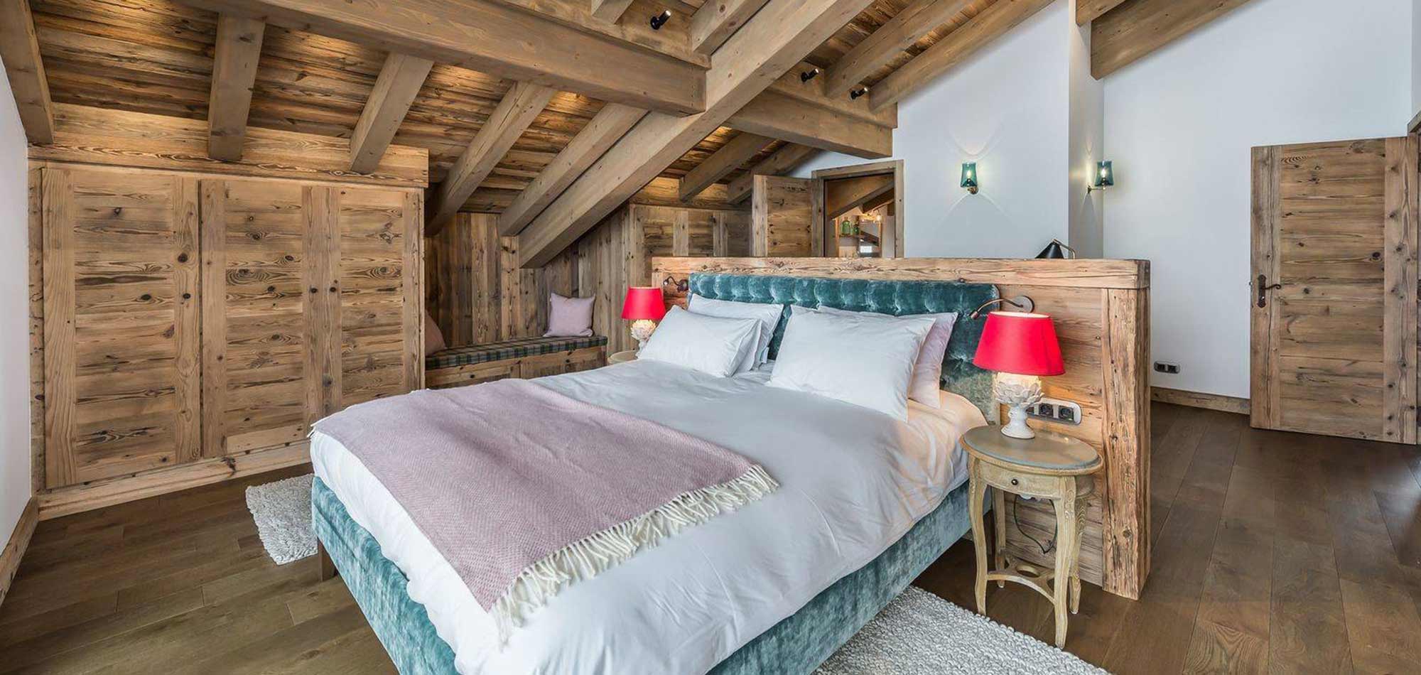 chalet_libellule_master_bedroom.jpg
