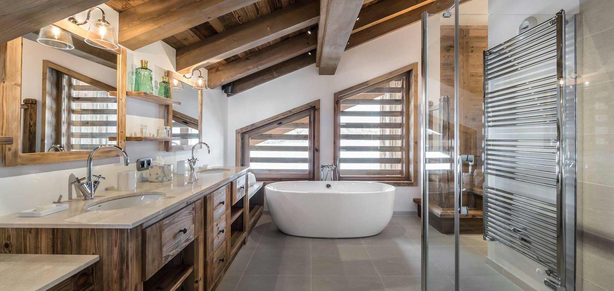 chalet_libellule_master_bathroom.jpg