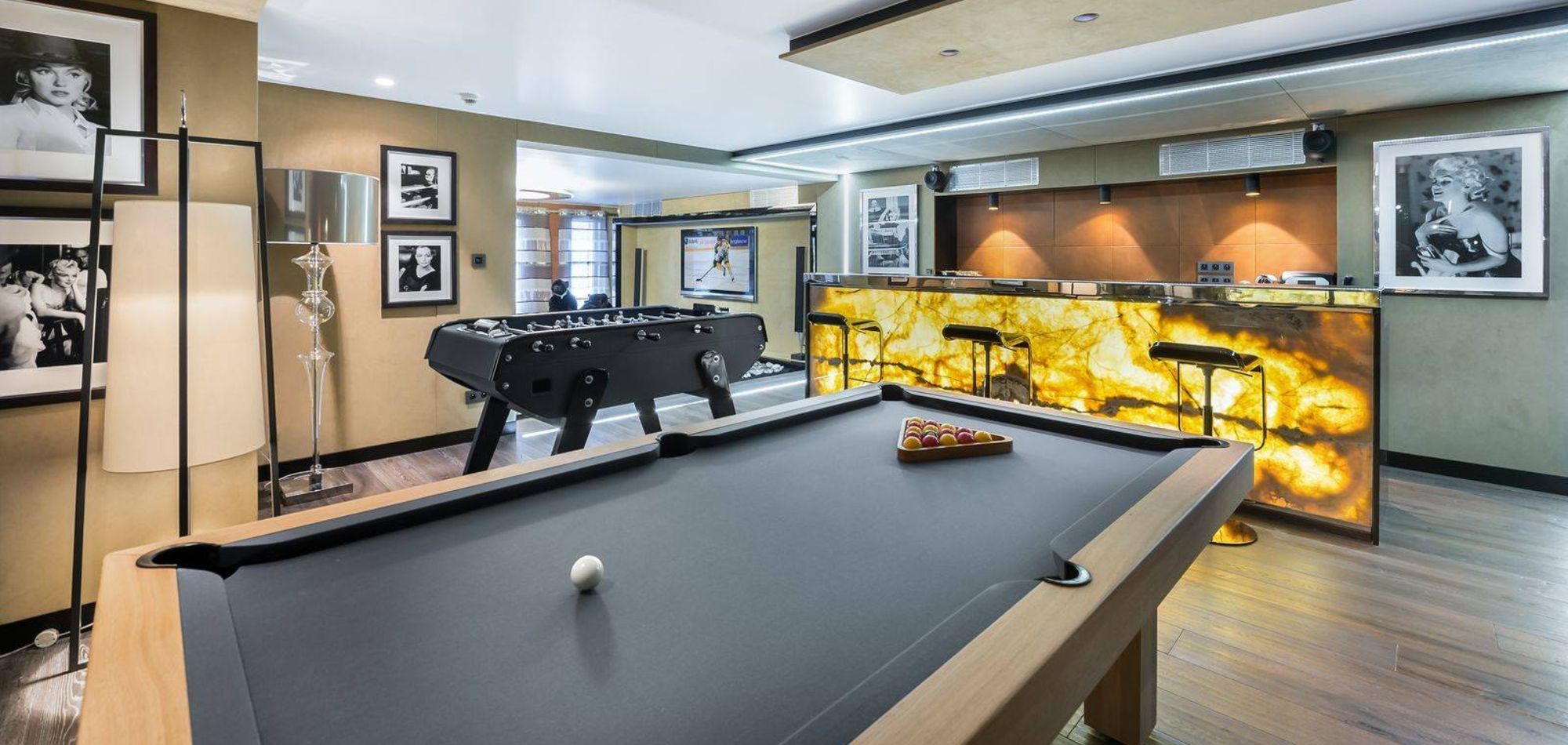 chalet_des_sens_megeve_oxford_ski_luxury_ski_chalet_pool_table.jpg