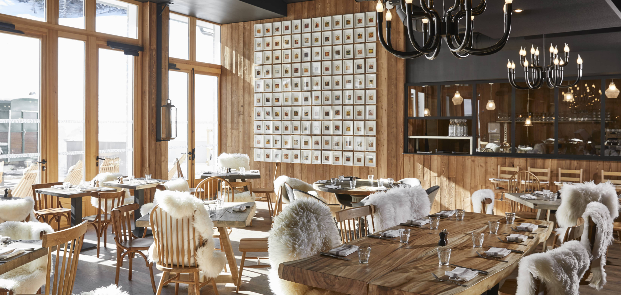 hotel_ecrin_blanc_courchevel_1550_restaurant_img.jpg