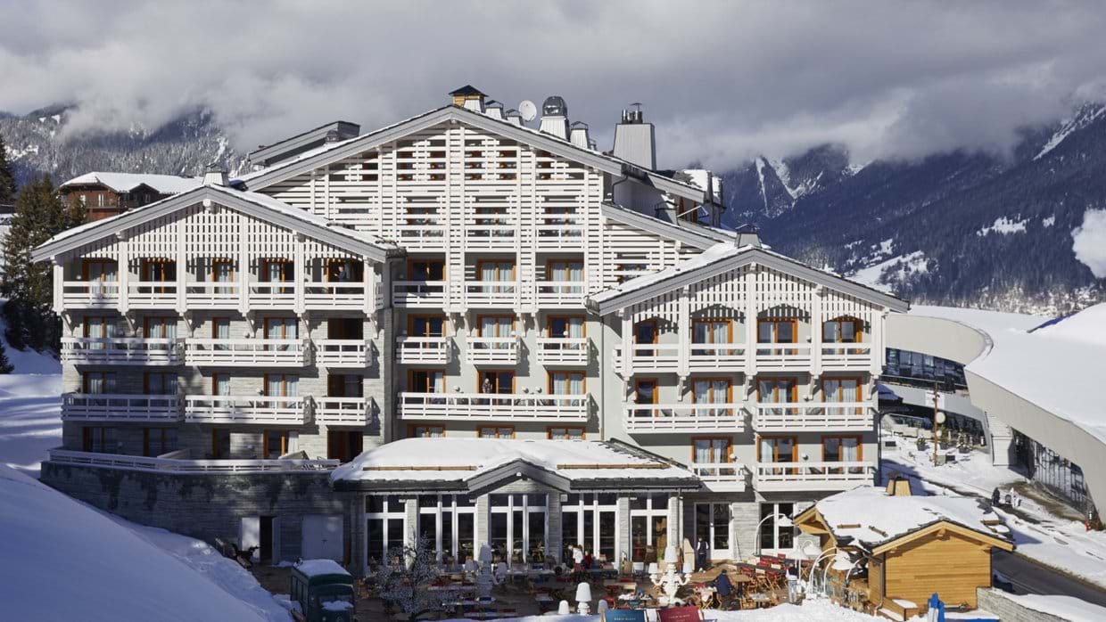 hotel_ecrin_blanc_courchevel_1550_exterior_img.jpg
