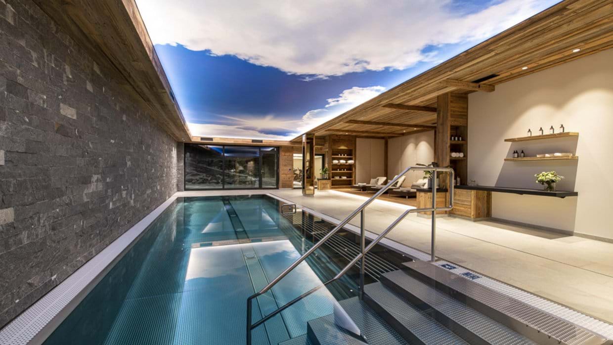 chalech_4_lech_luxury_ski_chalet_oxford_ski_pool.jpg