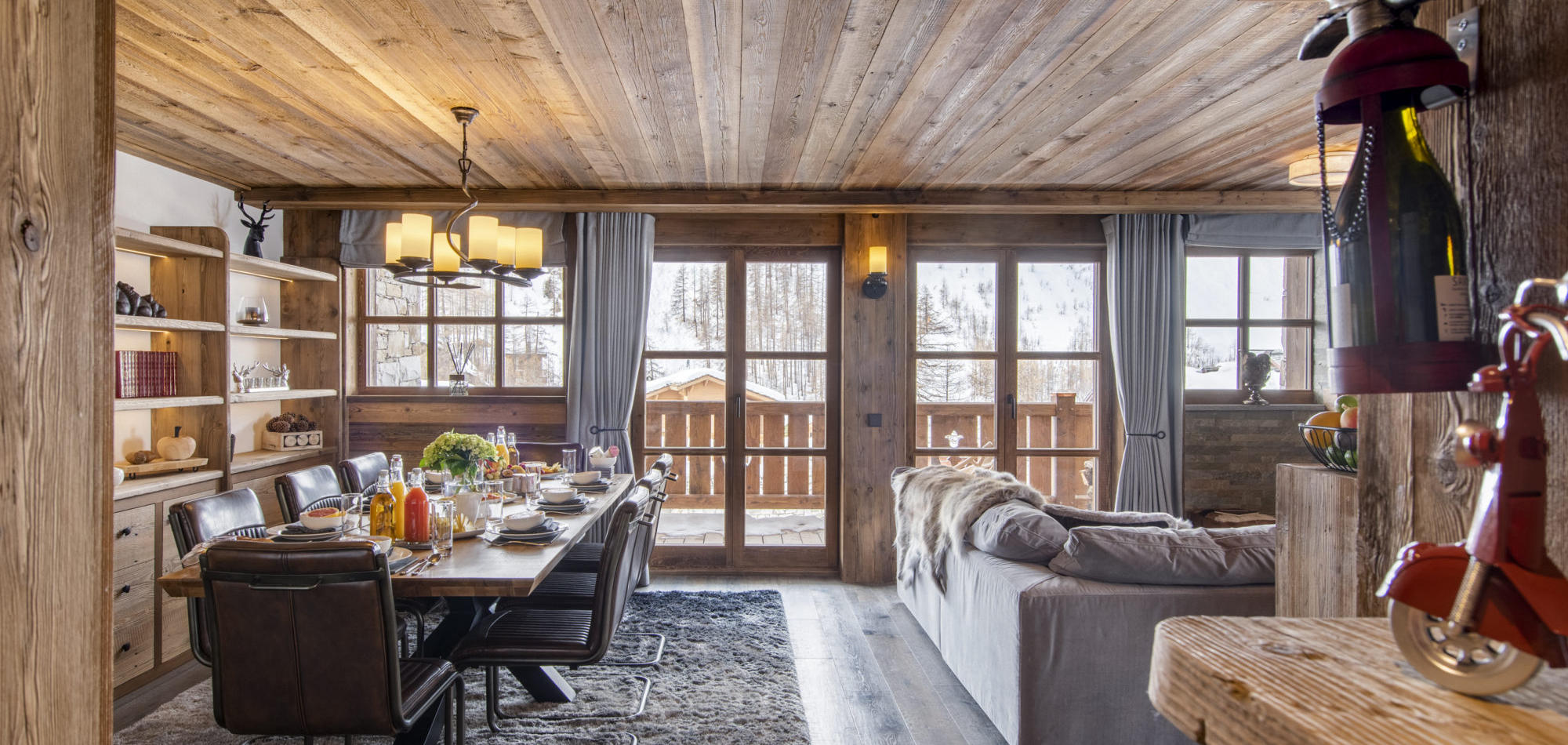 Grand_pre_2_Val_disere_Luxury_Chalet_OXford_Ski_Living_Room.jpg