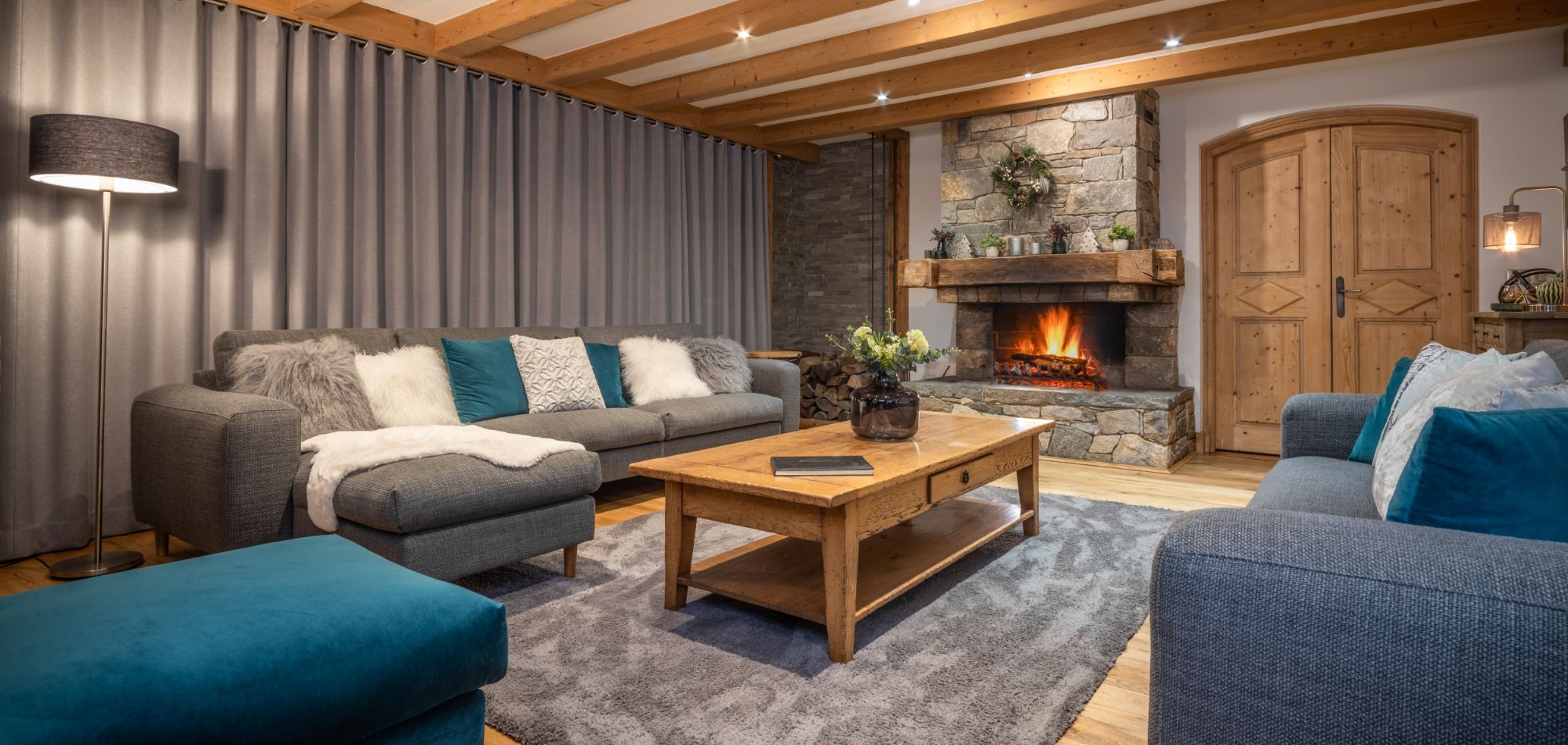 chalet_rachelle_meribel_luxury_chalet_oxford_ski_living_3.jpg