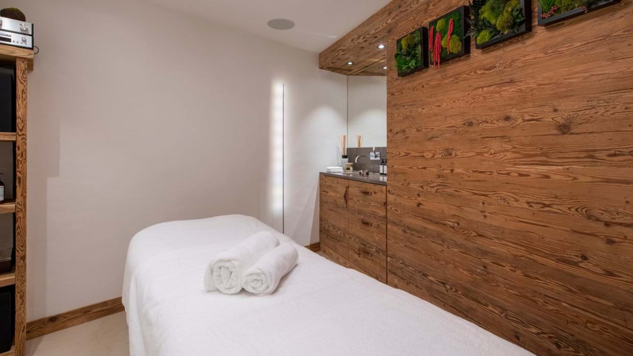 chalet__marmottiere_verbier_oxford_ski_luxury_chalet_massage.jpg