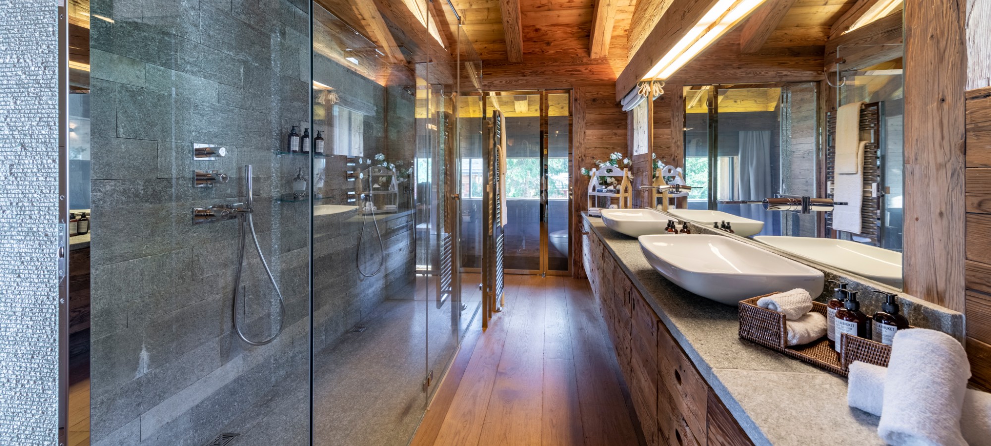 chalet__marmottiere_verbier_oxford_ski_luxury_chalet_bathroom3.jpg