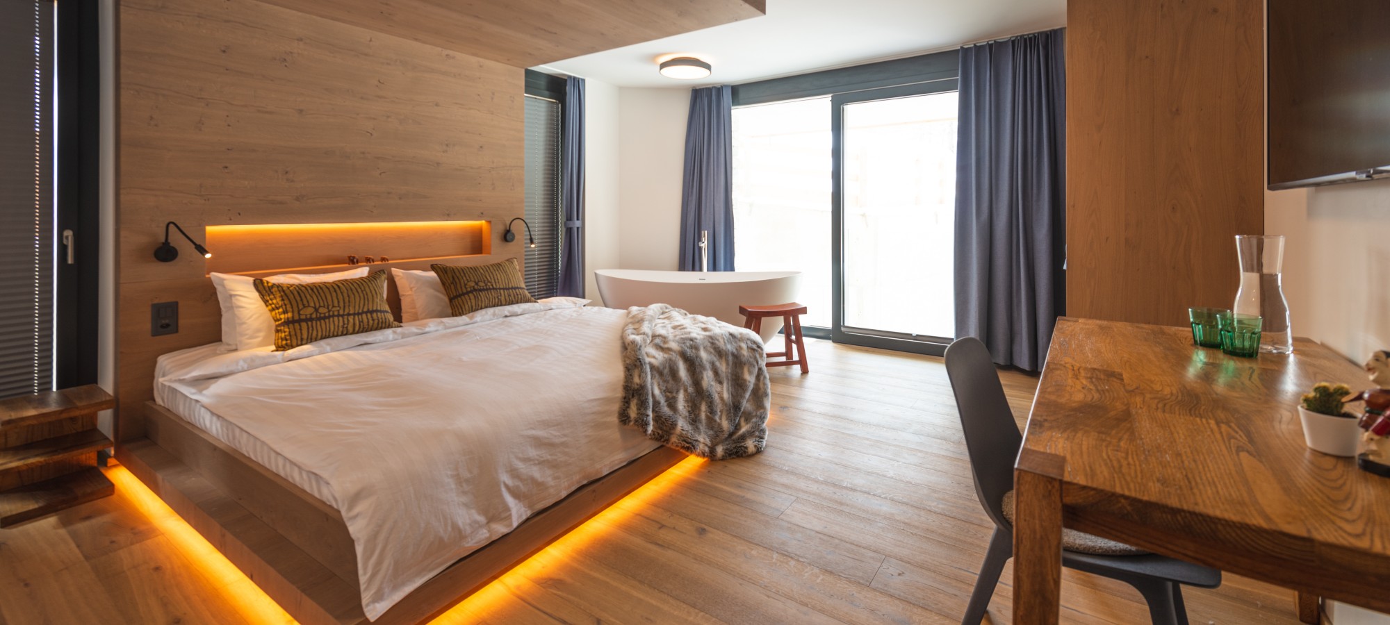 chalet_tufta_findelbach_zermatt_oxford_ski_luxury_chalet_bedroom2.jpg