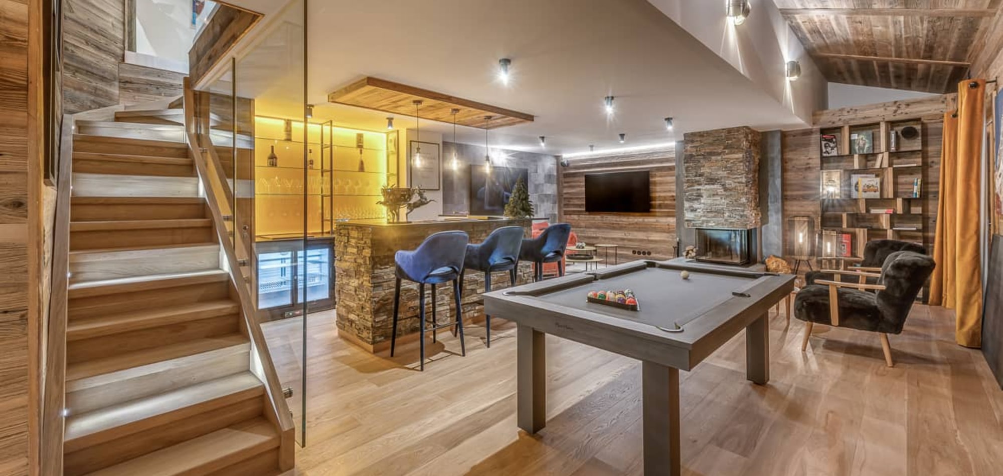 apartment_ben_nevis_les_gets_oxford_ski_luxury_ski_chalet_snooker-min.jpg