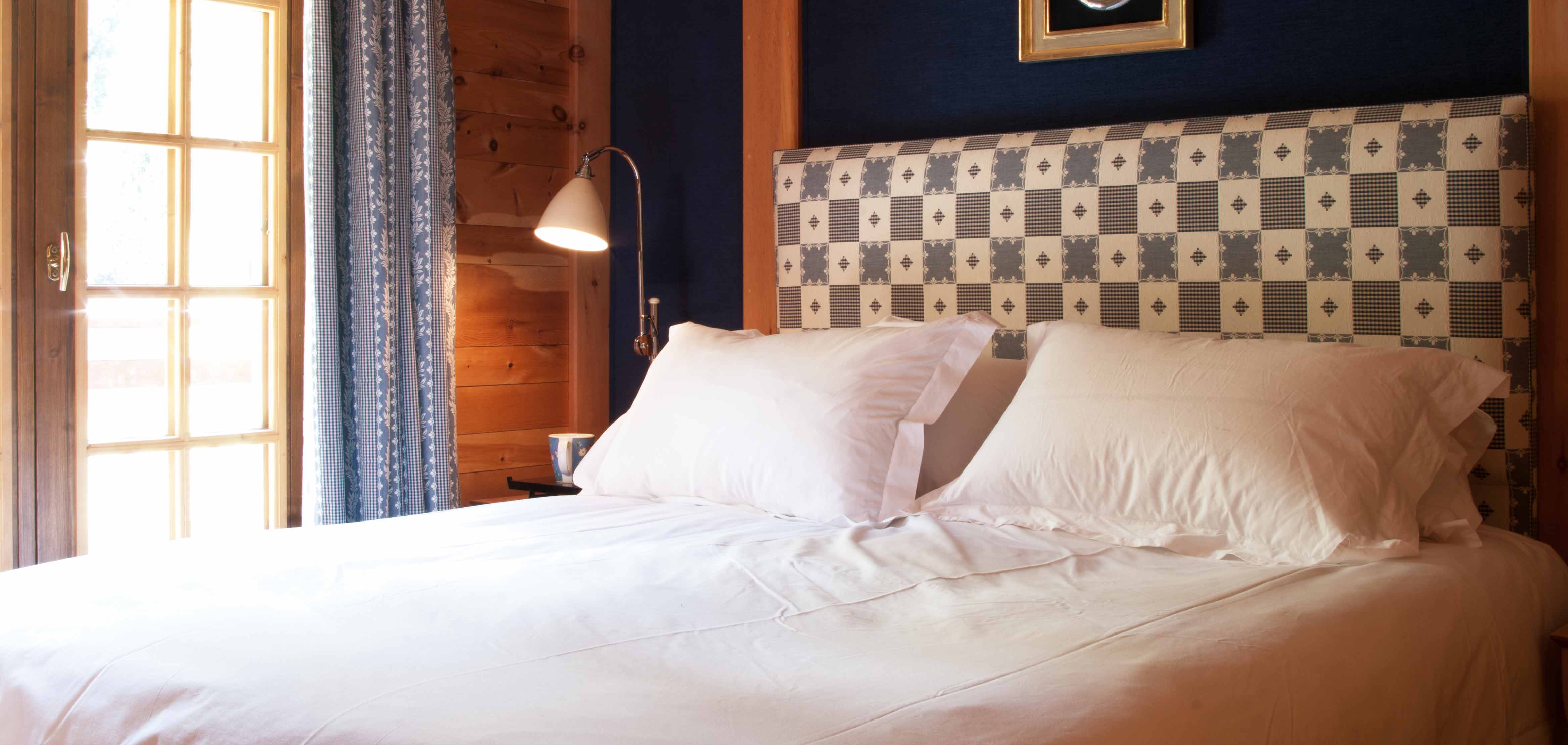 Chalet_Varappe_Meribel_oxford_ski_luxury_ski_ChaletBedroom-5-1-.jpg