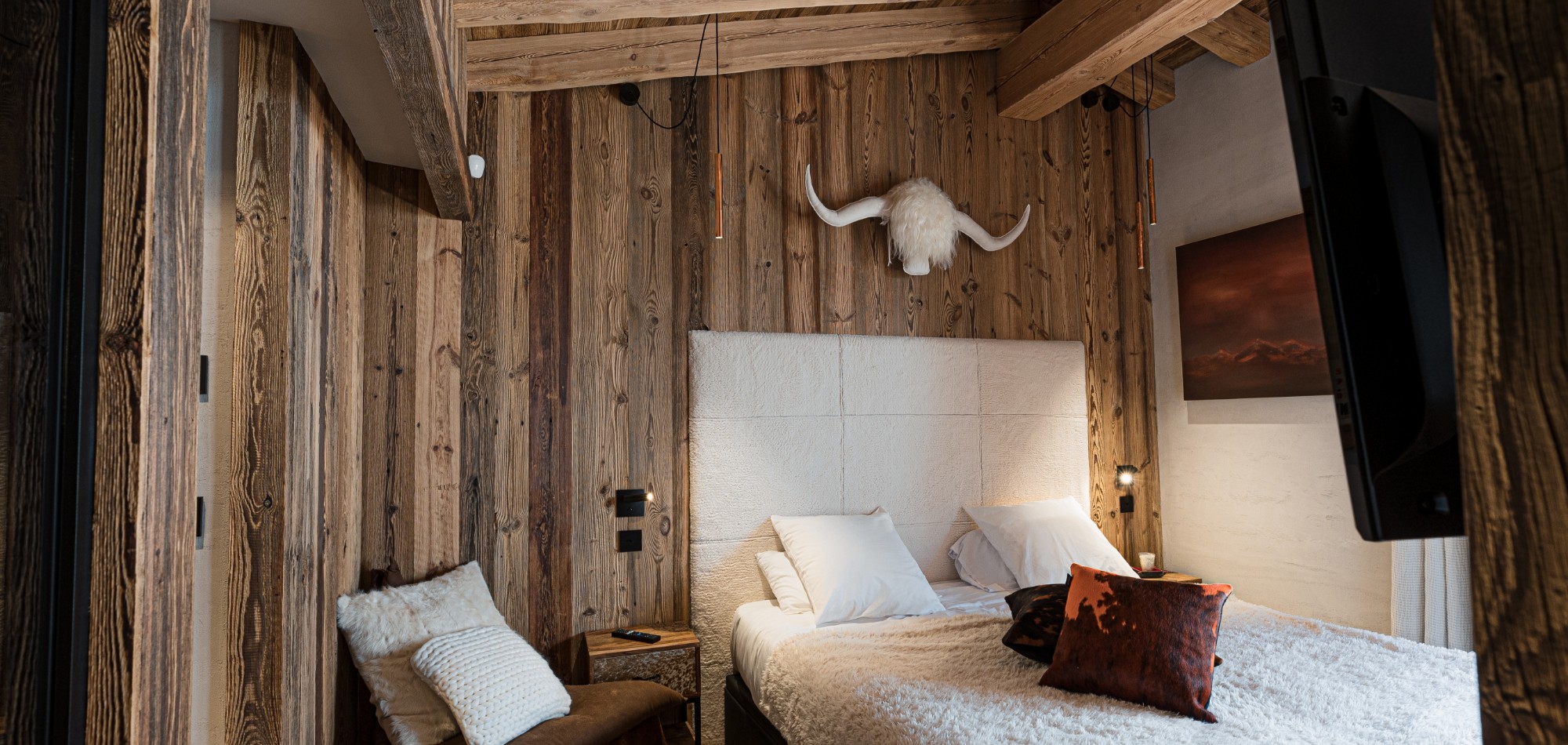 Chalet_Orca_Val_DIsere_Oxford_Ski_Luxury_Chalet_Room_3.jpg