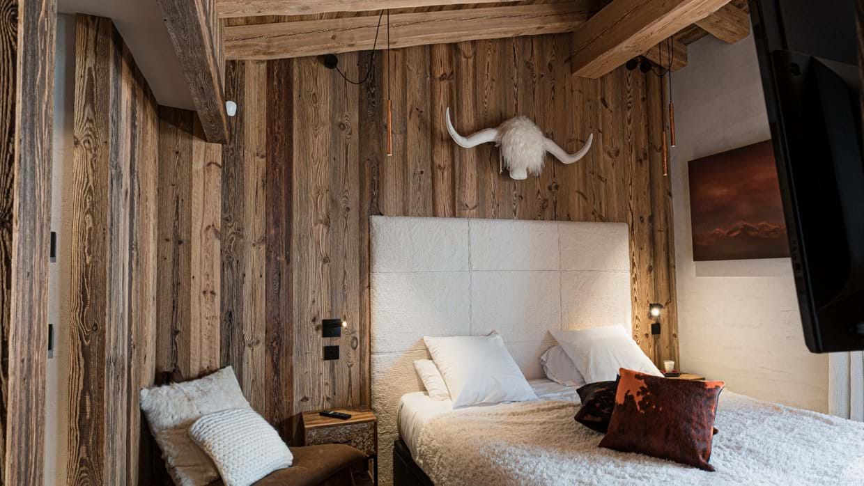 Chalet_Orca_Val_DIsere_Oxford_Ski_Luxury_Chalet_Room_3.jpg