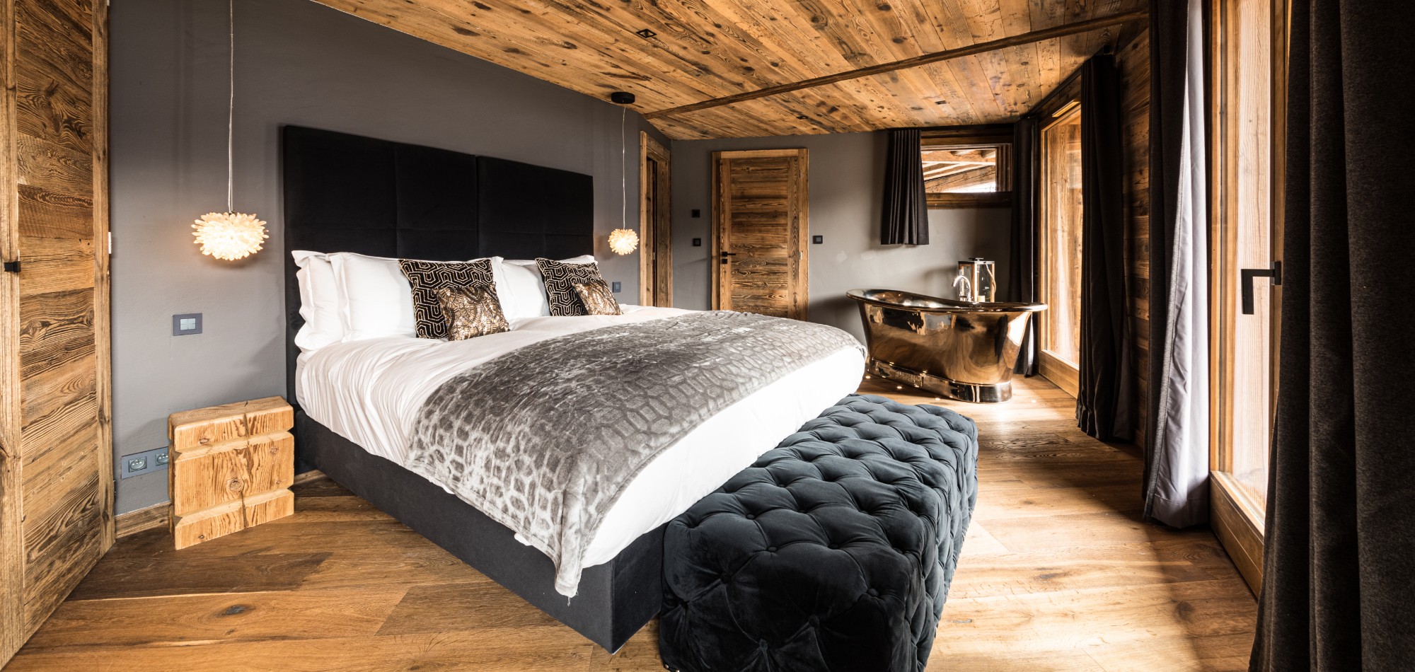 Zems_Lodge_Morzine_Oxford_Ski_Luxury_Chalet_Bedroom.jpg