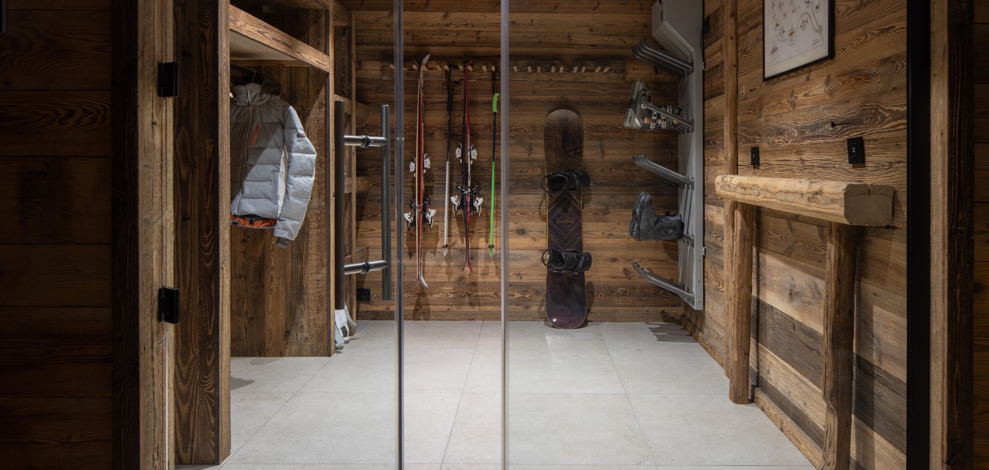 Ferme_du_Rys_Chatel_Oxford_Ski_Luxury_Chalet_Boot_Room.jpg