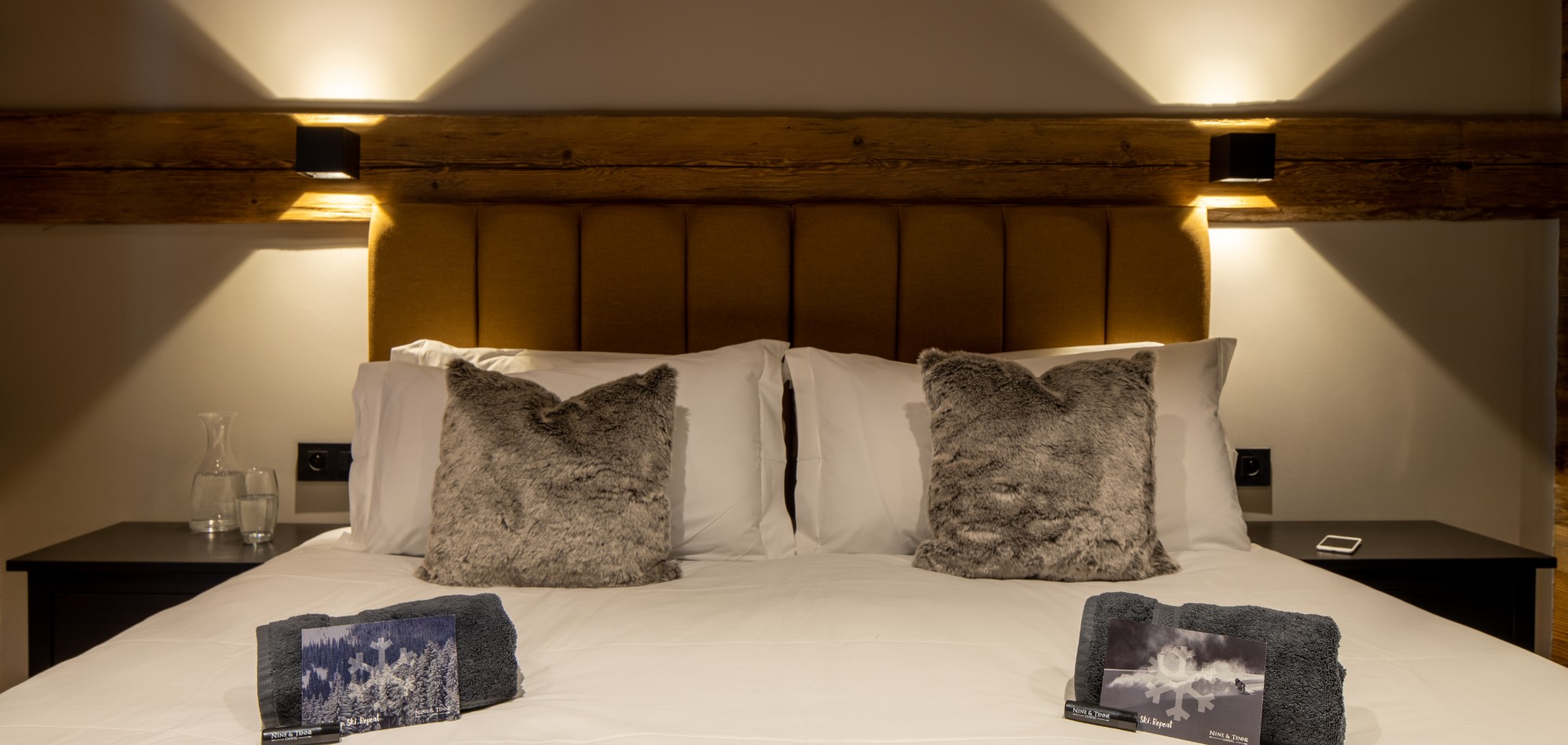 Ferme_du_Rys_Chatel_Oxford_Ski_Luxury_Chalet_Bedroom_2.jpg