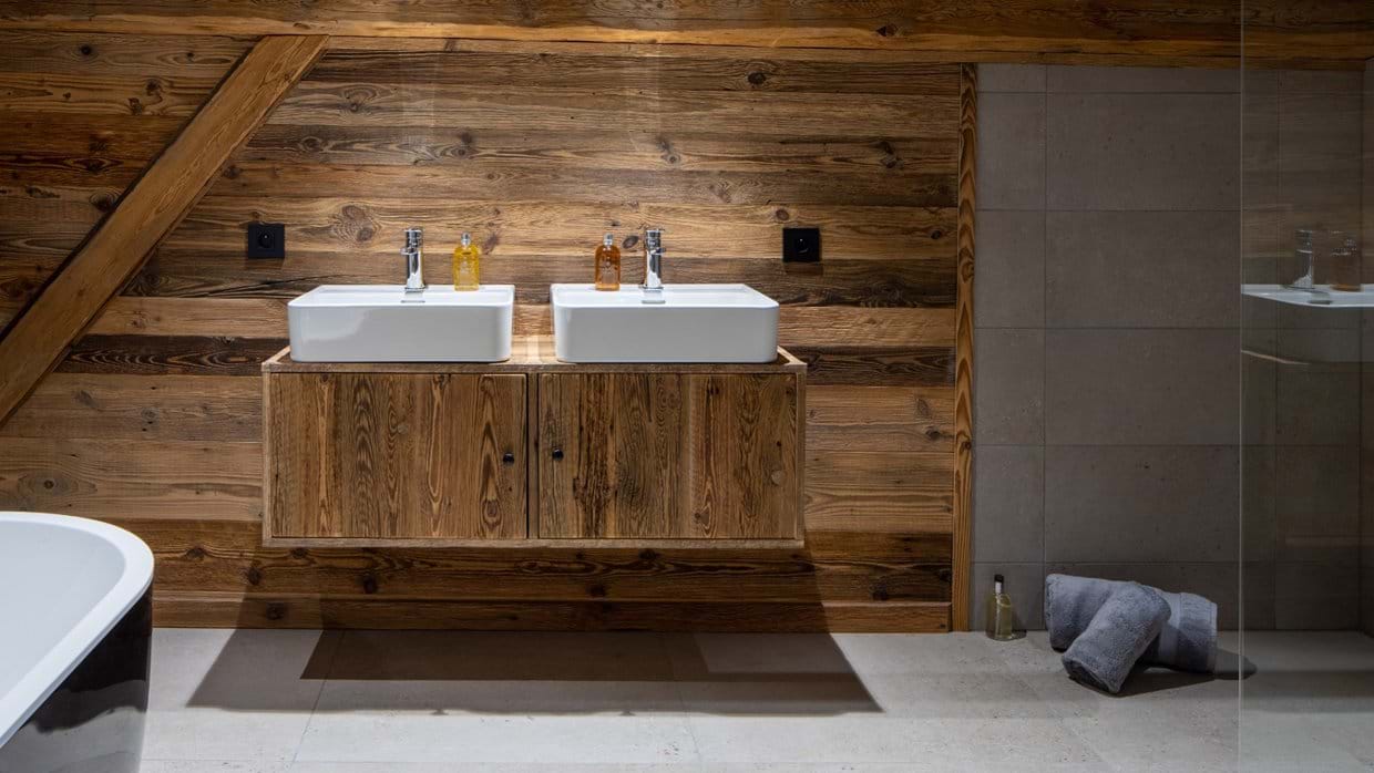 Ferme_du_Rys_Chatel_Oxford_Ski_Luxury_Chalet_Bathroom_2.jpg