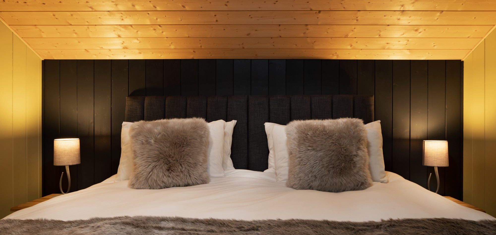 Chalet_Fleurie_Oxford_Ski_Luxury_Chalet_Bedroom_5.jpg