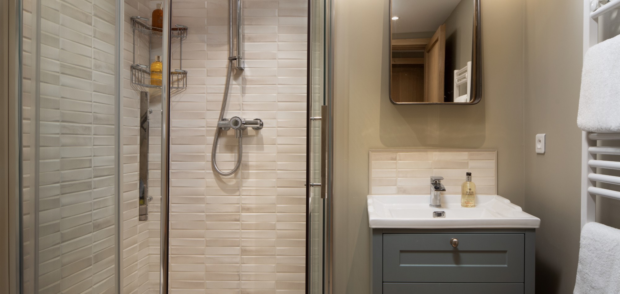 Chalet_Fleurie_Oxford_Ski_Luxury_Chalet_Bathroom_3.jpg