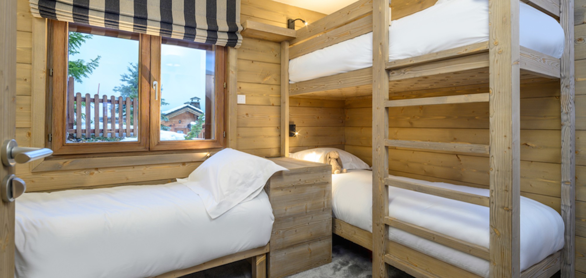 Mon_Pere_La_Tania_Oxford_Ski_Luxury_Chalet_Bunk_Room.jpg
