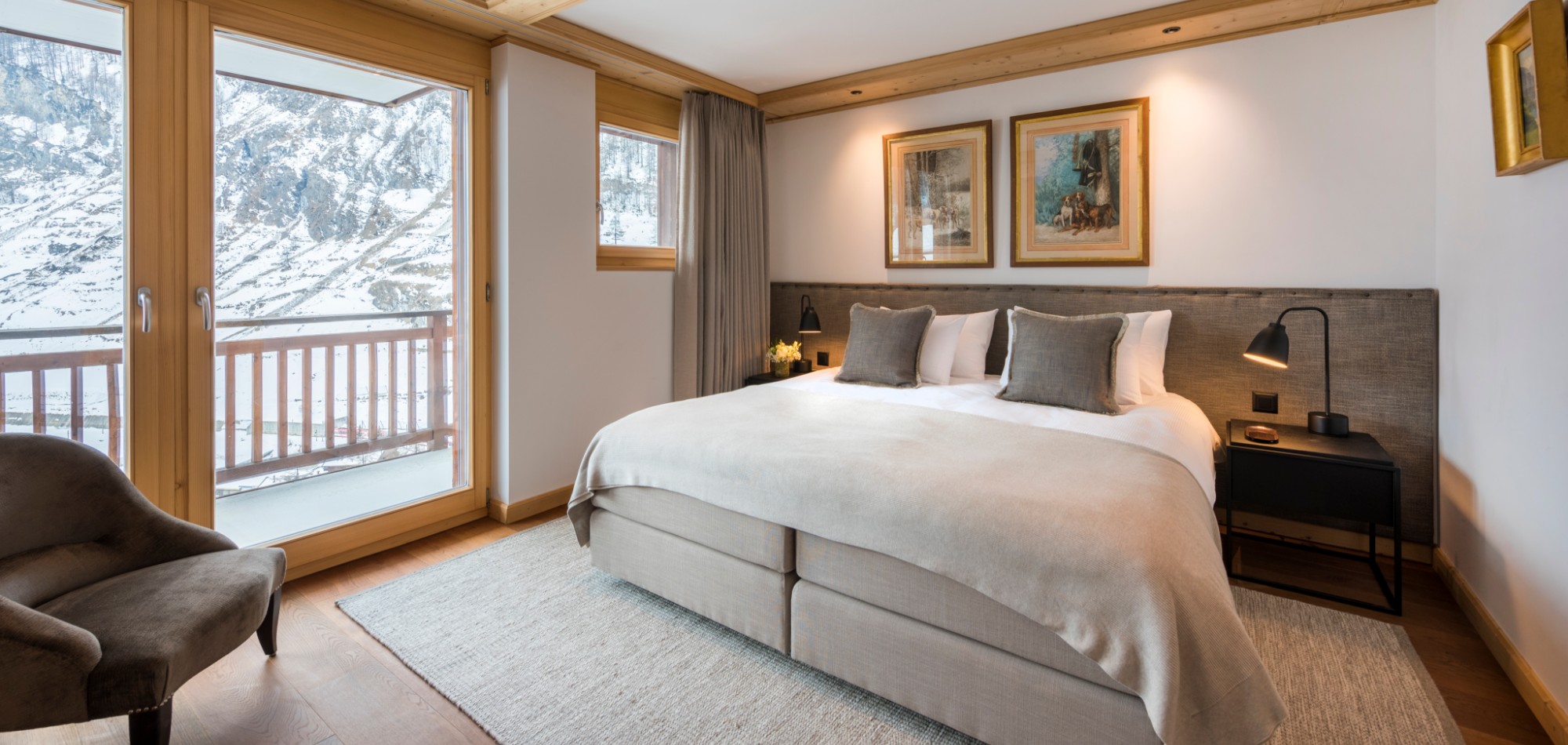 Haus_Leytron_Zermatt_Oxford_Ski_Luxury_Chalet_Bedroom.jpg