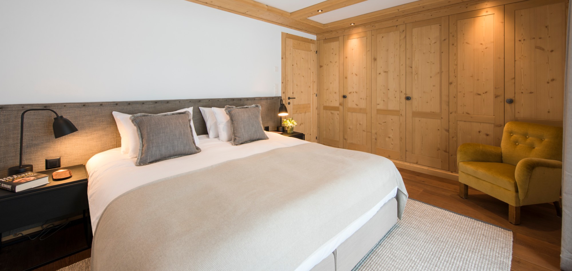 Haus_Leytron_Zermatt_Oxford_Ski_Luxury_Chalet_Bedroom_2.jpg