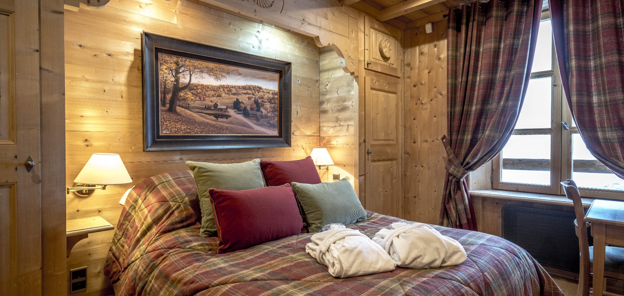 DSC05393-min compressed.jpg