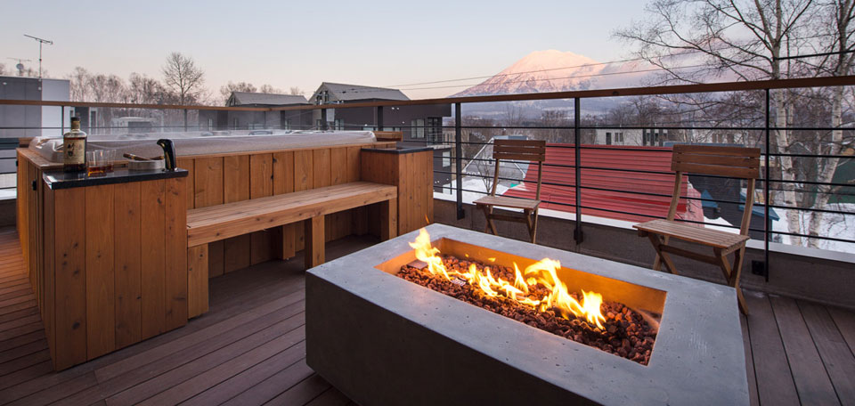 niseko_luxury_ski_fire_pit_img.jpg