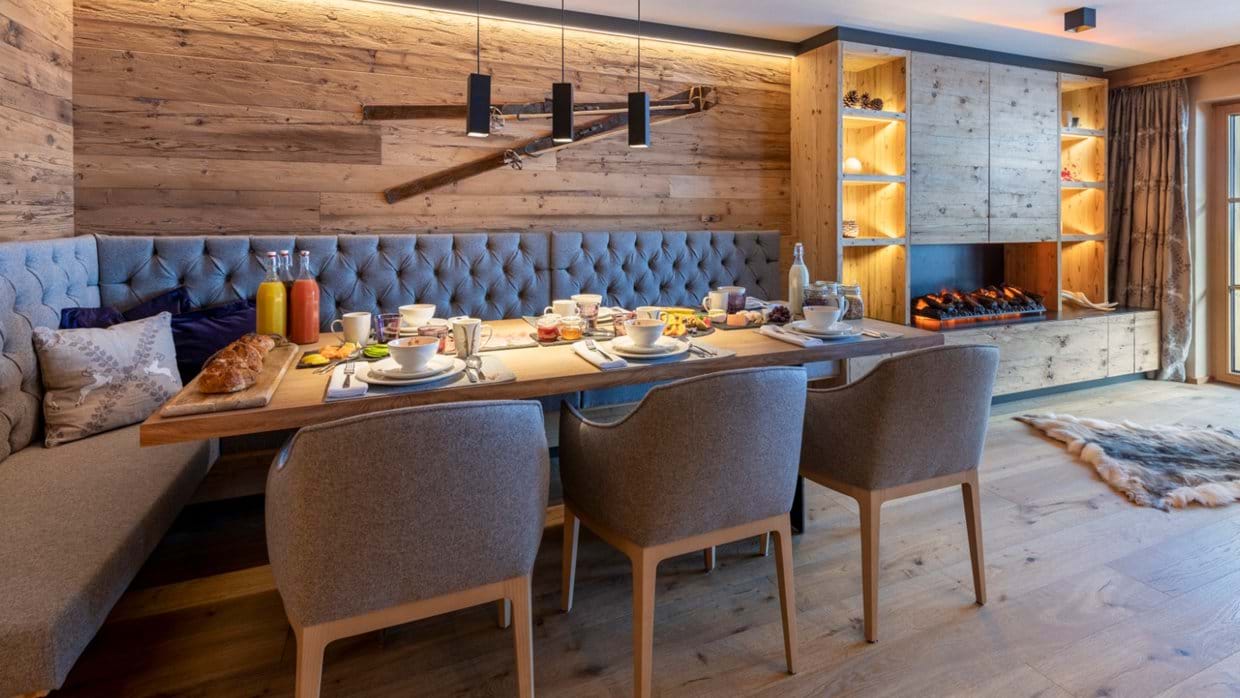 Brunnenhof_9_Lech_Oxford_Ski_Luxury_Chalet_Dining.jpg