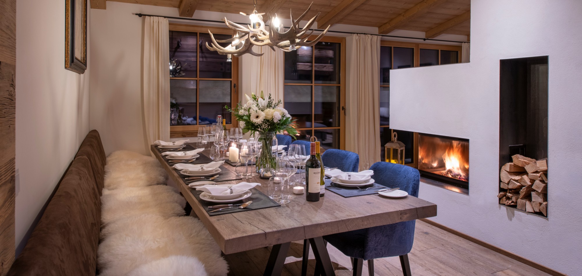 Brunnenhof_11_Lech_Oxford_Ski_Luxury_Chalet_Dining.jpg