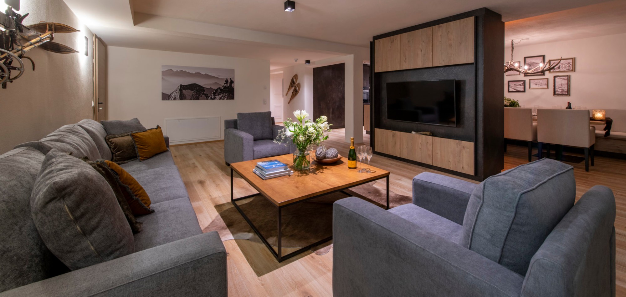 Brunnenhof_3_Lech_Oxford_Ski_Luxury_Chalet_Lounge.jpg