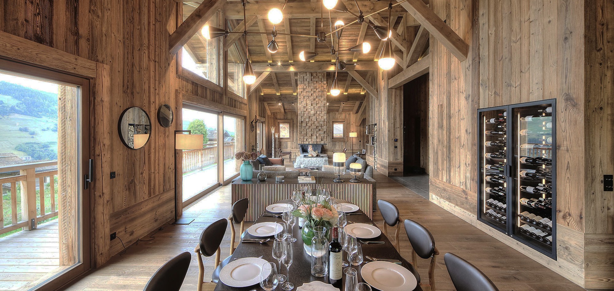 chalet_hirvi_luxury_oxford_ski_dining.jpg