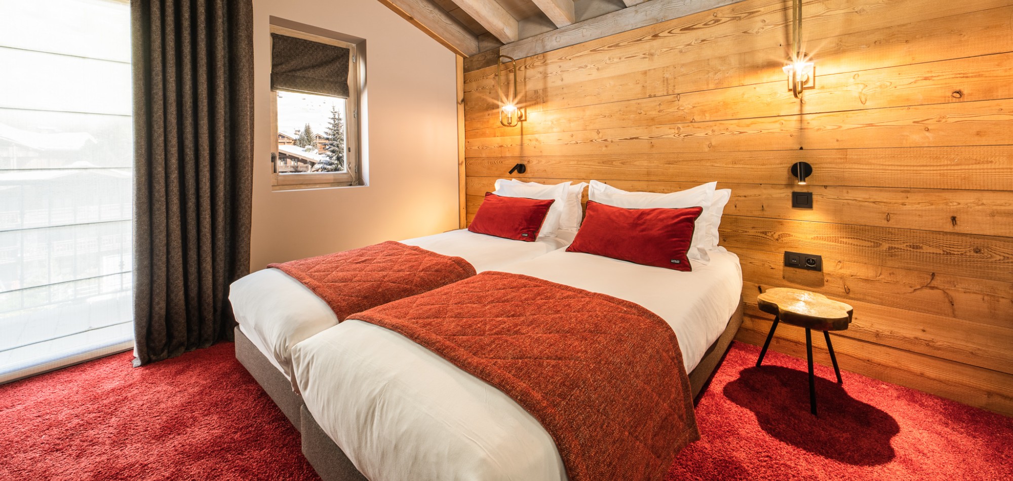 luxury_ski_chalet_oxford_ski_aspen_house_loft_bedroom.jpg