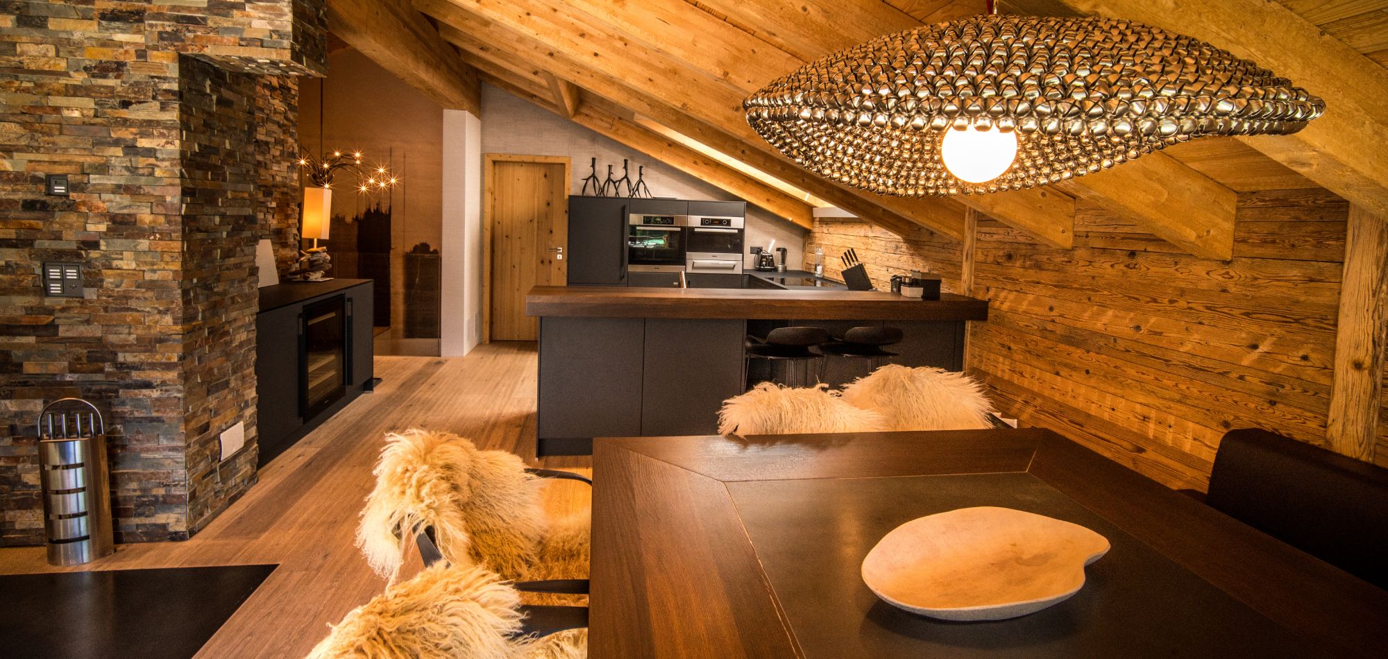 Luxury_chalet_zermatt_oxford_ski_high_seven_dining.jpg