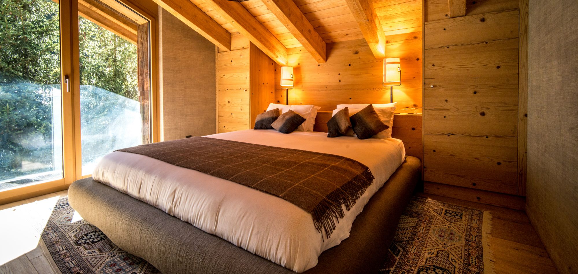 Luxury_chalet_zermatt_oxford_ski_high_seven_bedroom_3.jpg