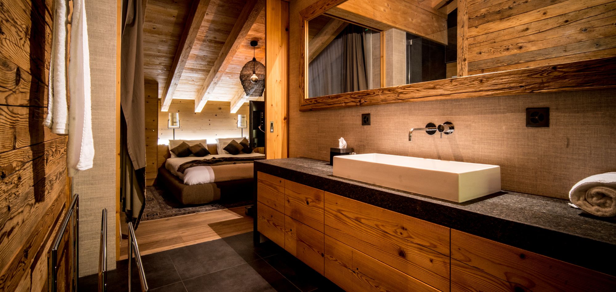 Luxury_chalet_zermatt_oxford_ski_high_seven_bathroom_2.jpg