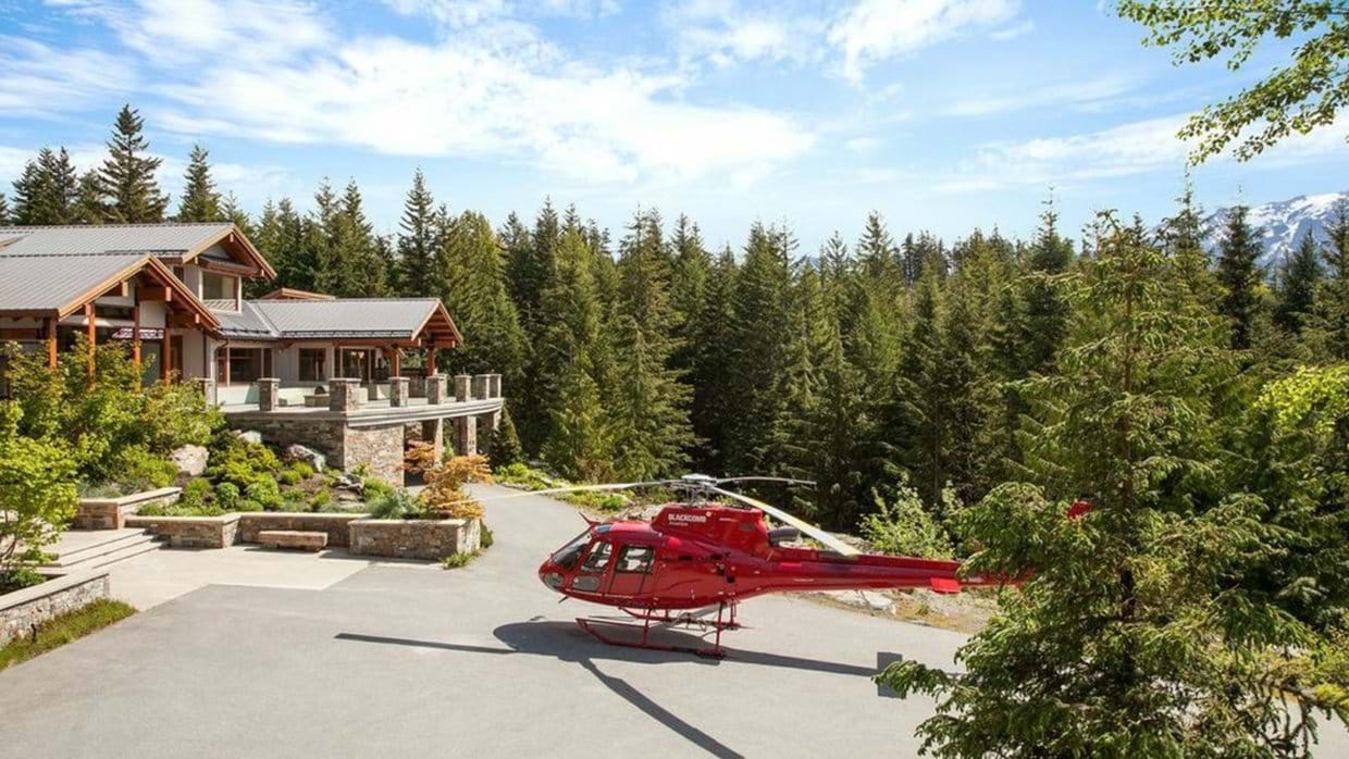 luxury_ski_chalet_whistler_heli_chalet_oxford_ski (38).jpg