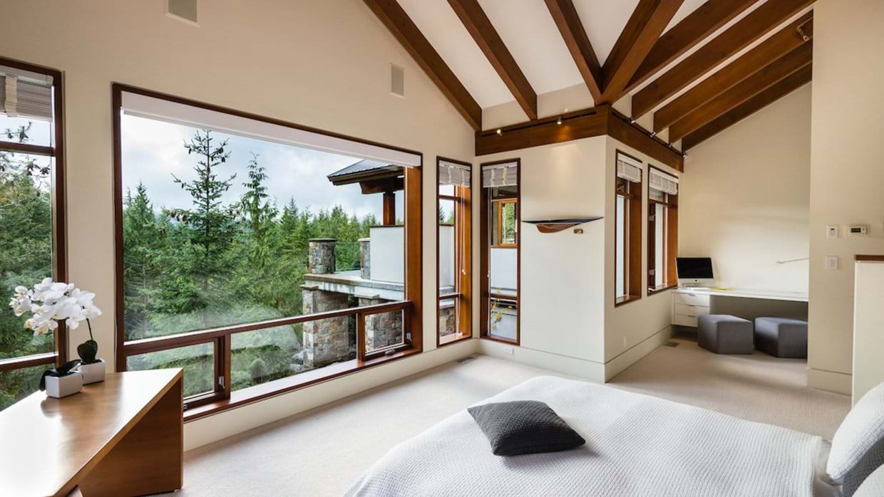 luxury_ski_chalet_whistler_heli_chalet_oxford_ski (23).jpg